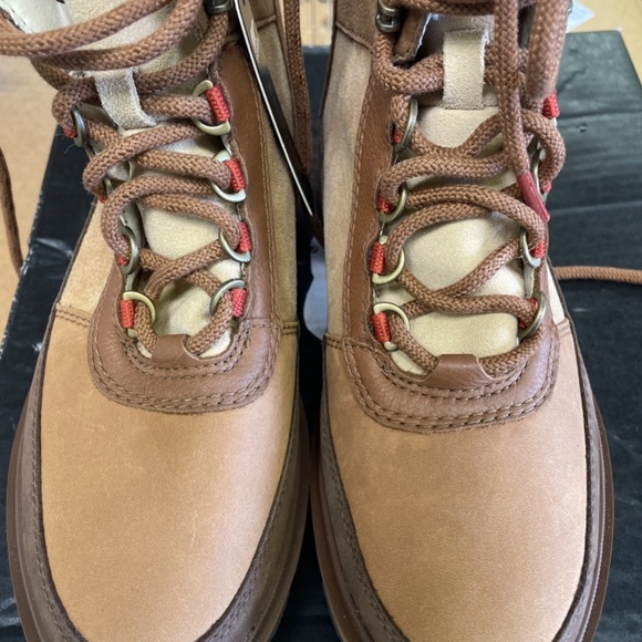 Sorel Lennox Lace Cozy Size 8 Brand new w/ tags - Picture 3 of 3